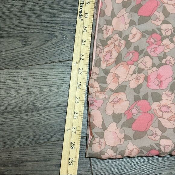 Infinity Scarf Pink Gray Floral Design. - Picture 8 of 10